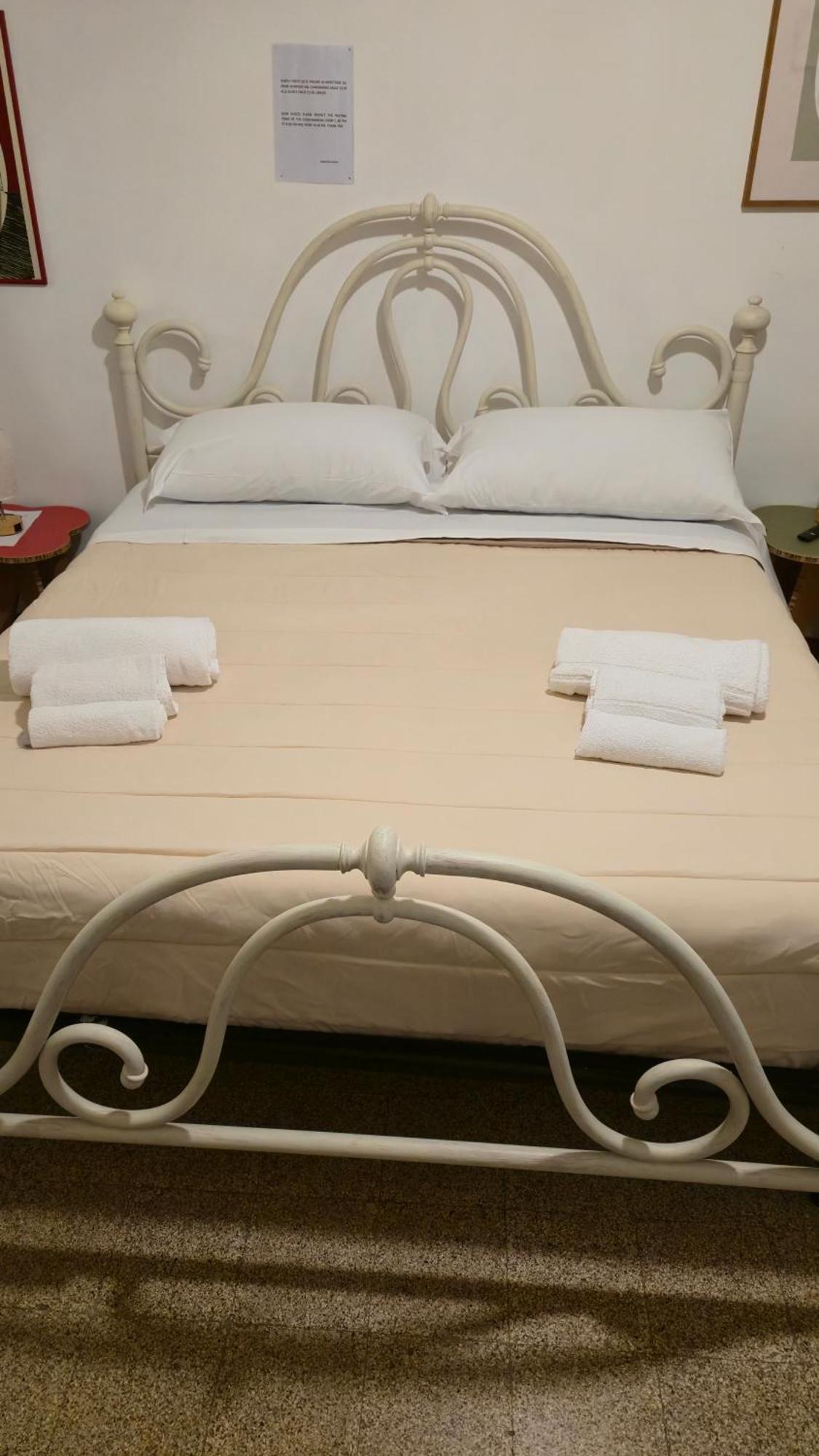 ホテル Saranton House カターニア エクステリア 写真