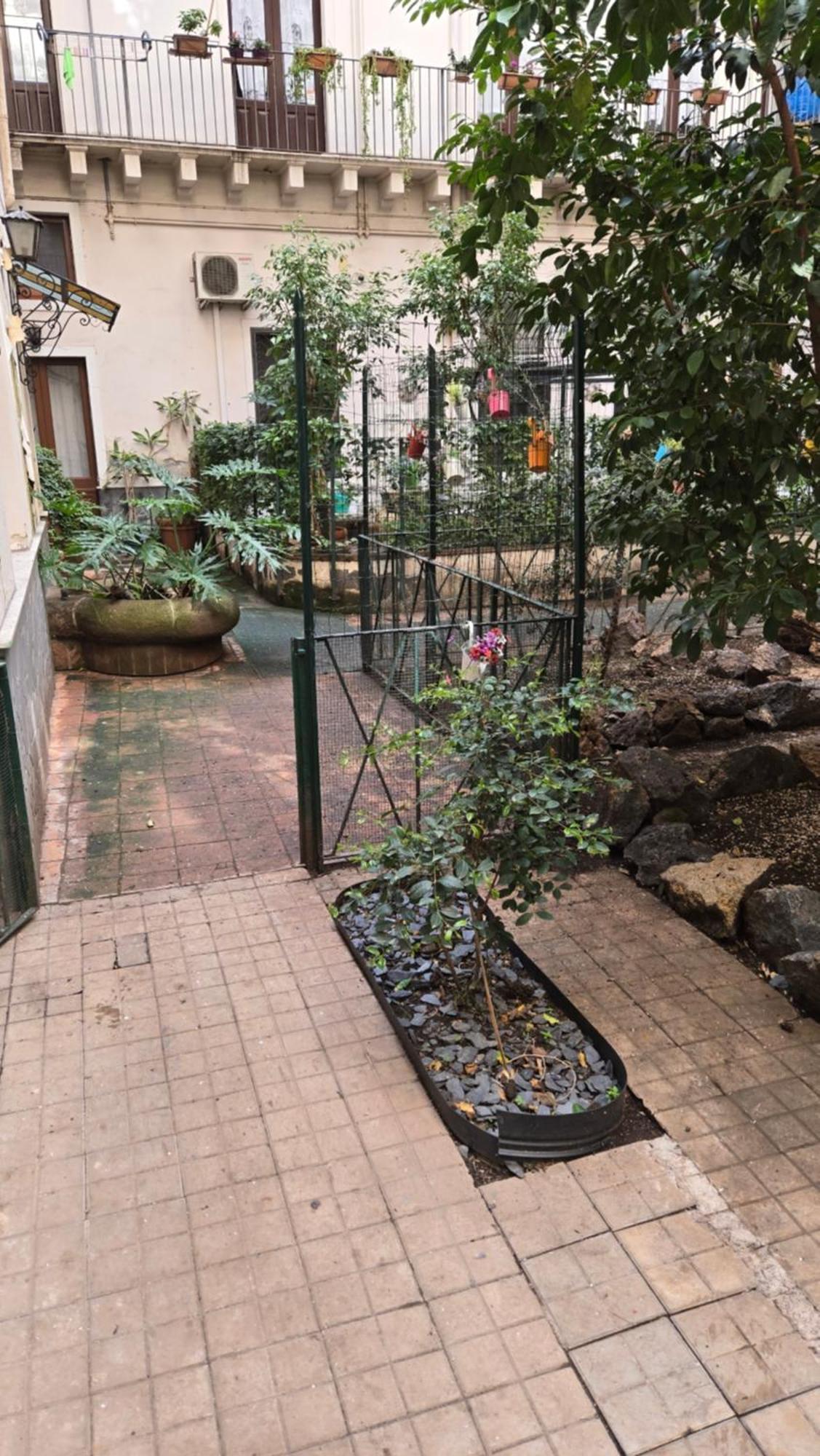 ホテル Saranton House カターニア エクステリア 写真